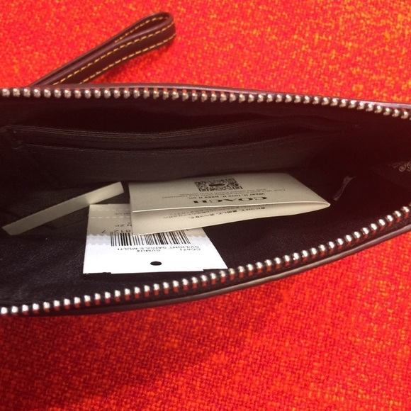 ❤️❤️New coach wristlet/wallet with leopard print❤️ - Picture 14 of 15